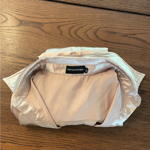 pretty little thing silk button up top - Picture 2 of 3